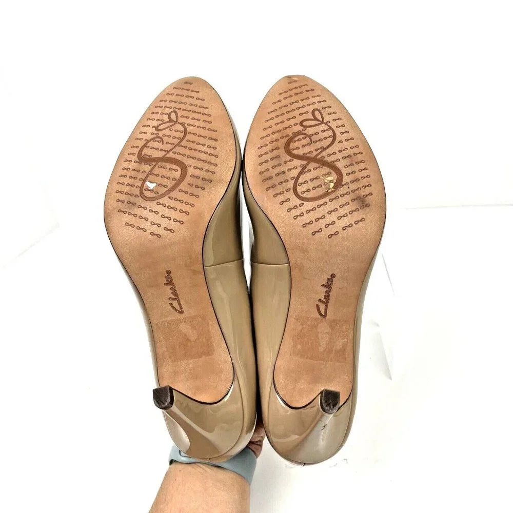 Clarks Somerset Womens Nude‎ Patent Leather High Heel Pumps Size 8 M